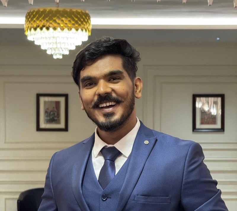 Professional headshot of Hitesh Shetty, Senior Software Engineer based in Mumbai, India